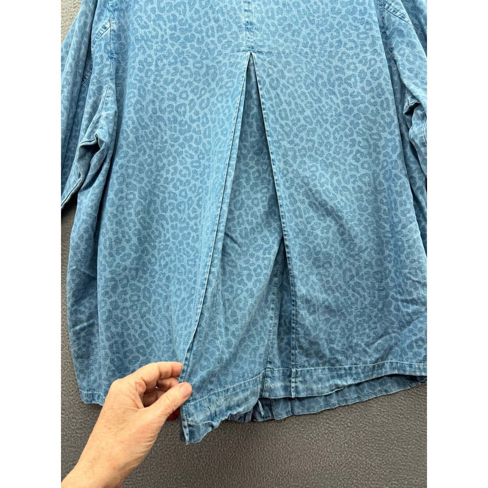 Soft Surroundings Shirt Womens 1X Blue Leopard Print Denim Shirt Roll Tab Sleeve - Picture 10 of 12